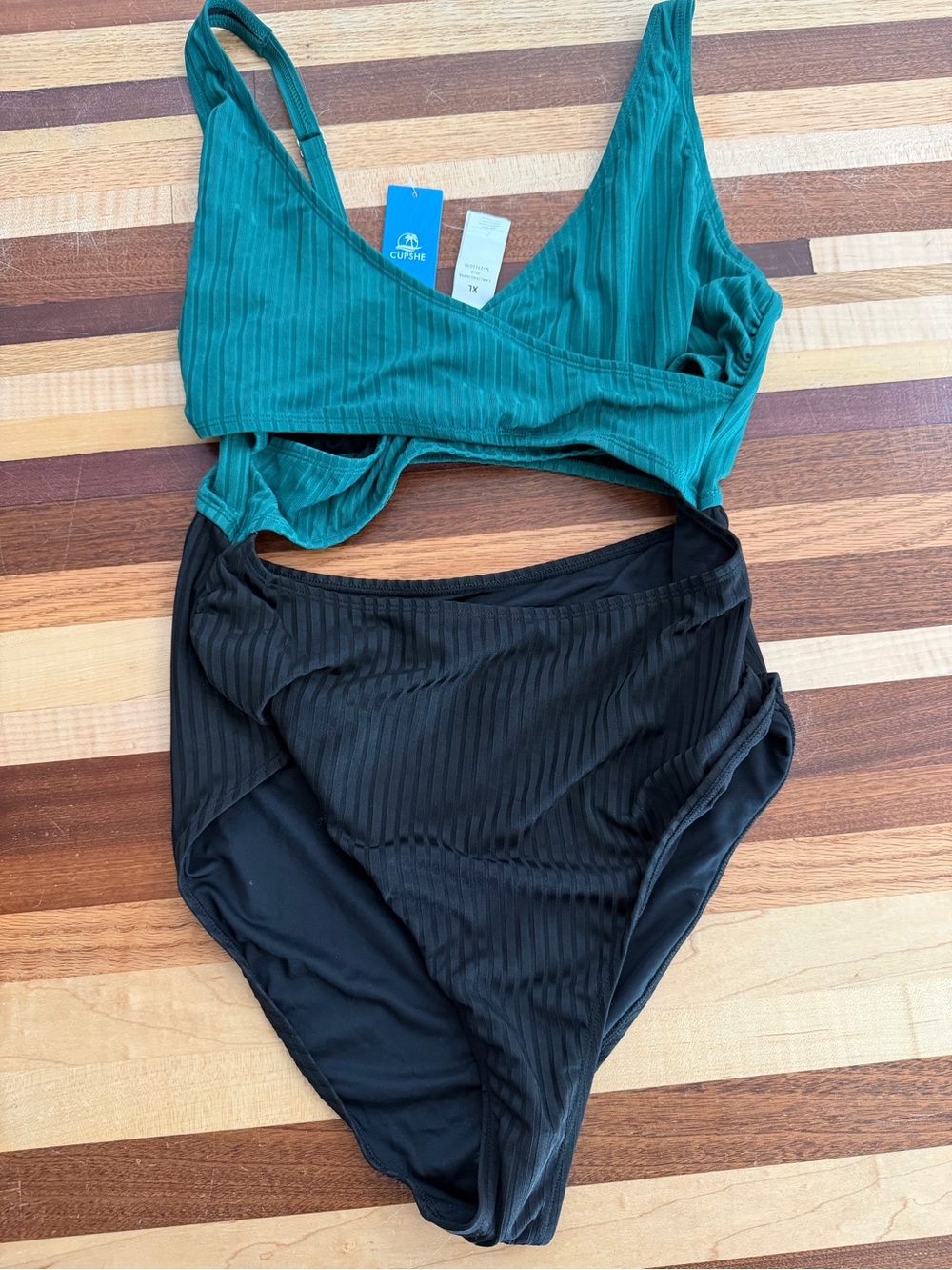 NWT Cupshe Ribbed One Piece in Teal & Black
